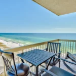 pb1201-private balcony